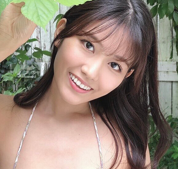水着姿の神宮寺ナオ